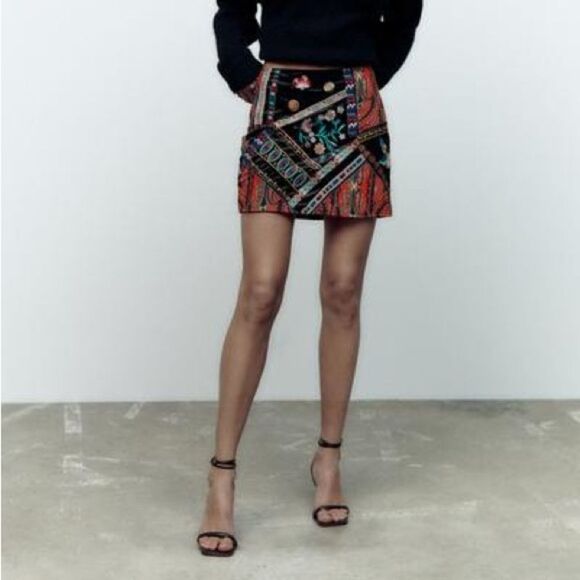 Zara velvet embroidered mini skirt black patchwork size small - Picture 2 of 10